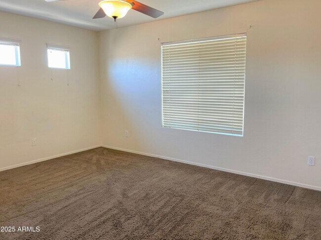 Building Photo - 31443 N Cactus Dr