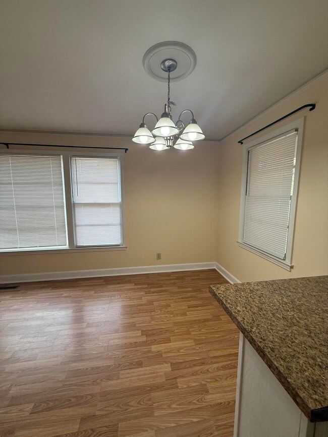 Building Photo - 119 Woodside Rd