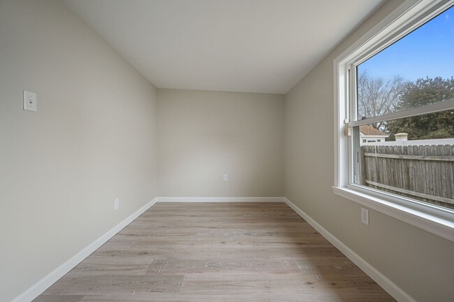 Building Photo - 2891 Kenton Rd