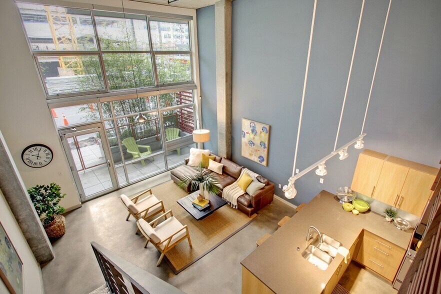 Building Photo - 401 9th Ave N