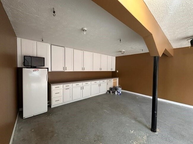 Building Photo - 10750 Plantation Bridge Dr