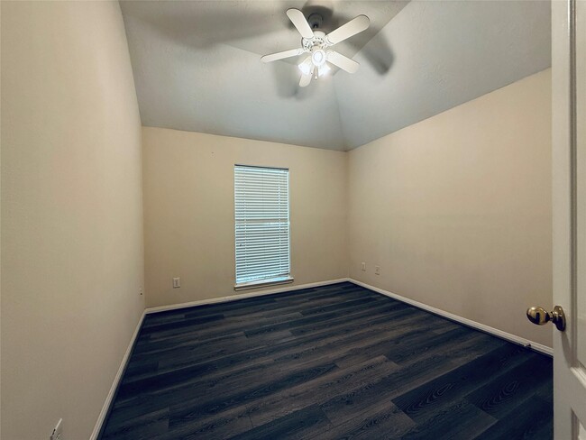 Building Photo - 103 Greenridge Cir