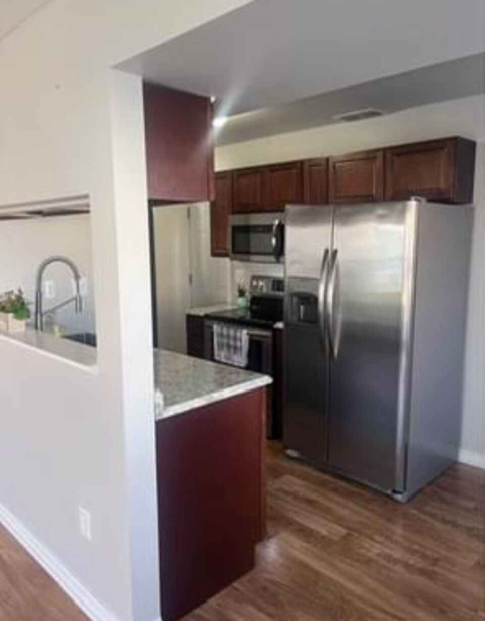 Building Photo - 2635 Thornbrier Ct