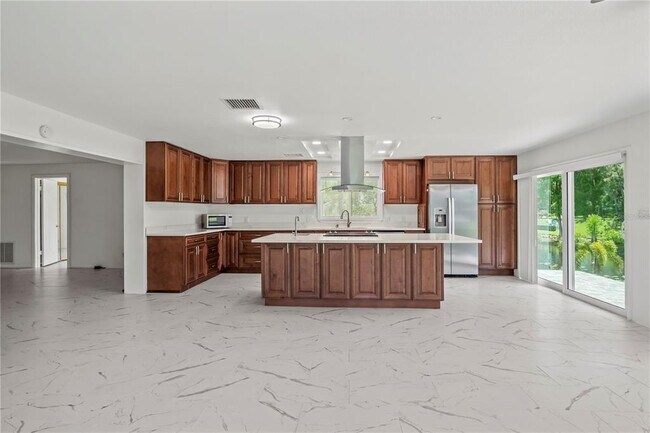 Building Photo - 17511 Canal Shores Dr