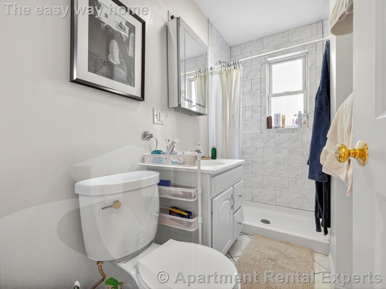 Building Photo - 1576 Cambridge St