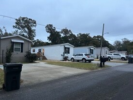 656 B White Mobile Home 3/2 LikeNEW - 656 Warner Ave