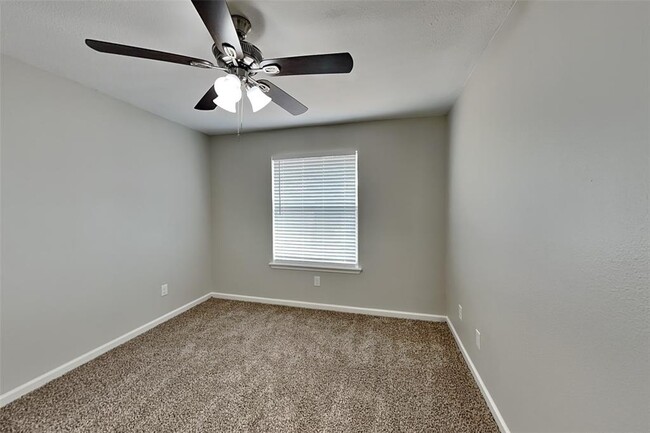 Building Photo - 3438 Havershire Dr