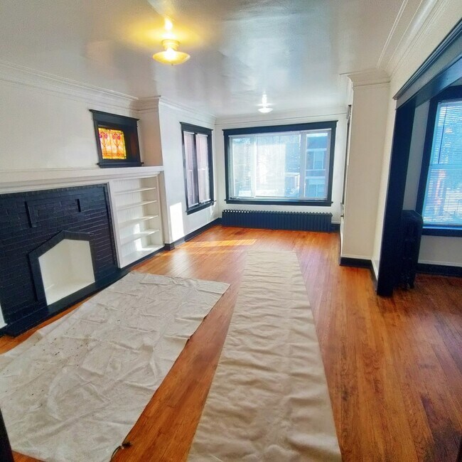 Building Photo - 5514 S Union Ave