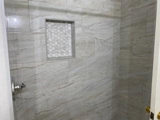 Building Photo - 4000 Double Oak Dr