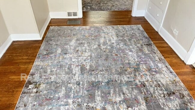 Building Photo - 33 Merritt Ave