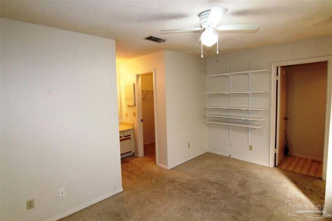 Building Photo - 5001 Grande Dr