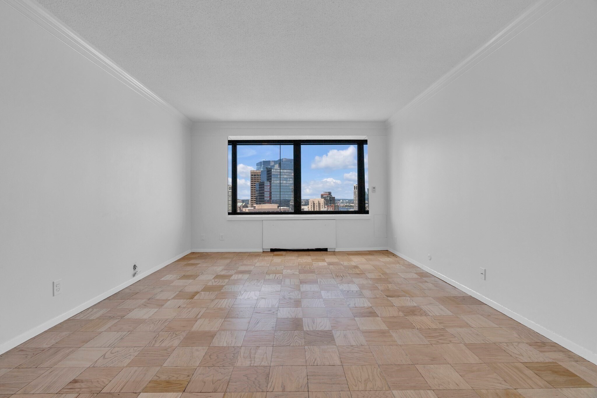 Building Photo - 65 E India Row