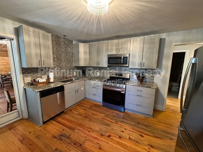 Building Photo - 971 Mountain Cove Rd