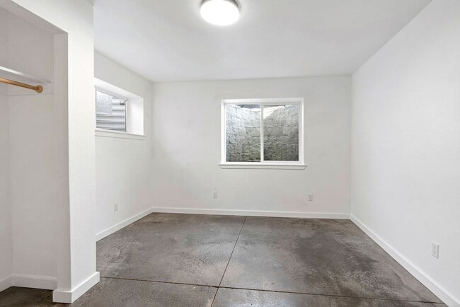 Building Photo - 345 Wheeler Ave