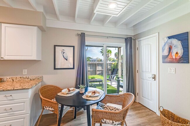 Building Photo - 510 E King St