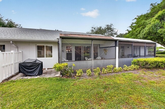 Building Photo - 8697 Sunbird Pl