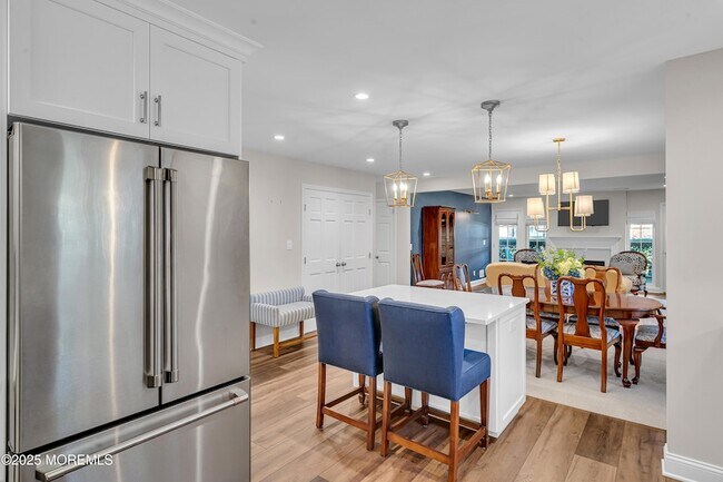 Building Photo - 68 Maple Dr