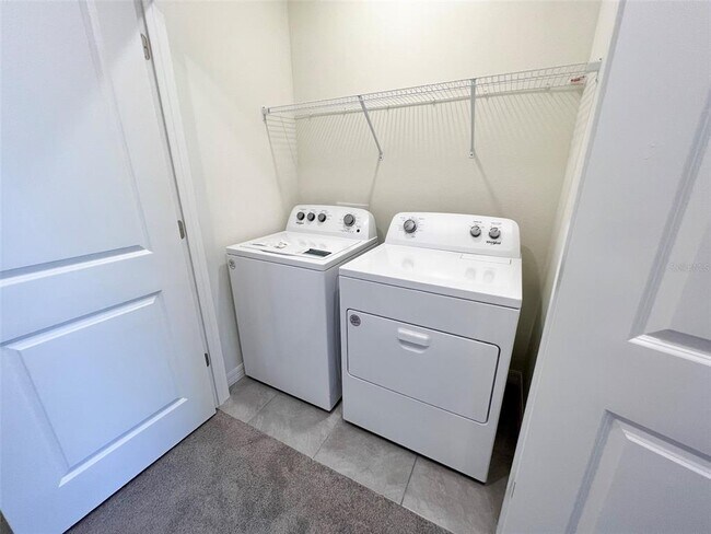 Building Photo - 8756 Milestone Dr