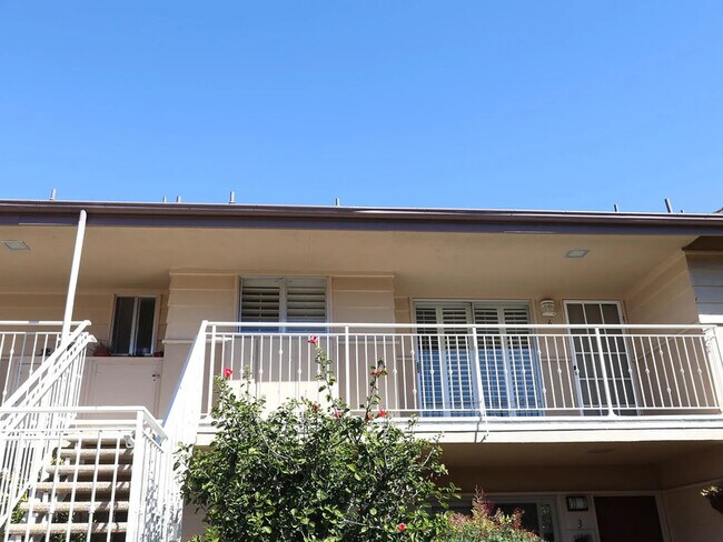 Building Photo - 5796 Encina Rd