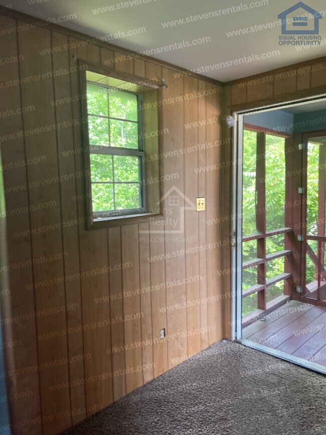 Building Photo - 3615 Ridgeside Rd