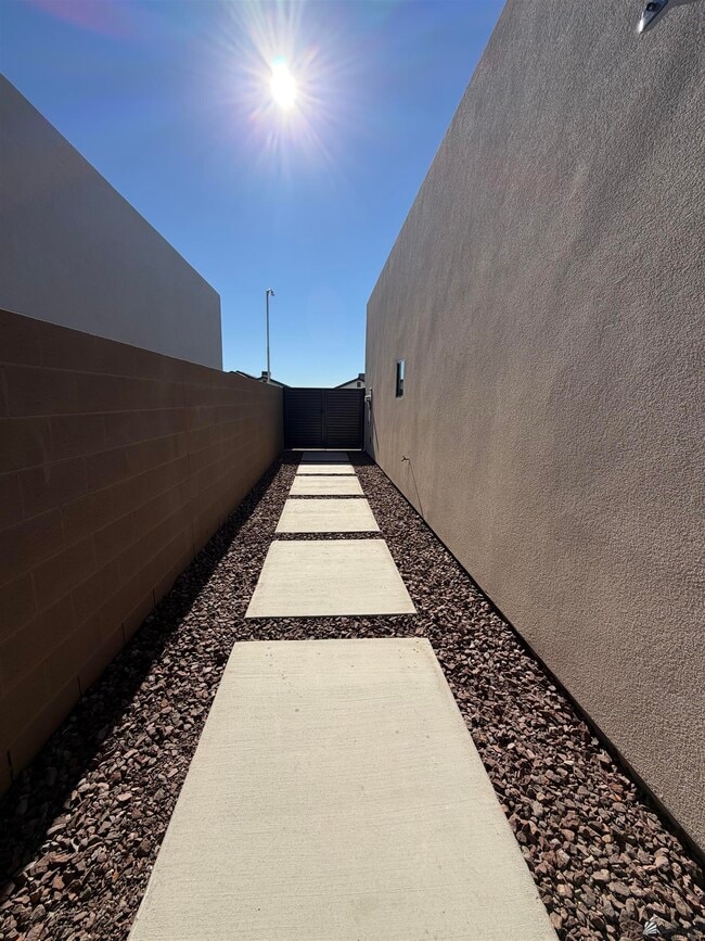 Building Photo - 4764 E Jett St