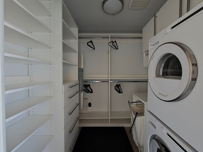 Building Photo - 624 Alto St