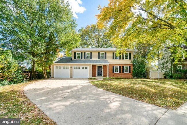 Building Photo - 6031 Mayfair Ln