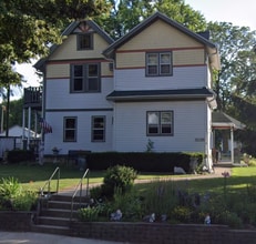Building Photo - 150 Main St