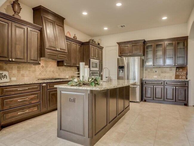 Building Photo - 12912 Schleicher Trail