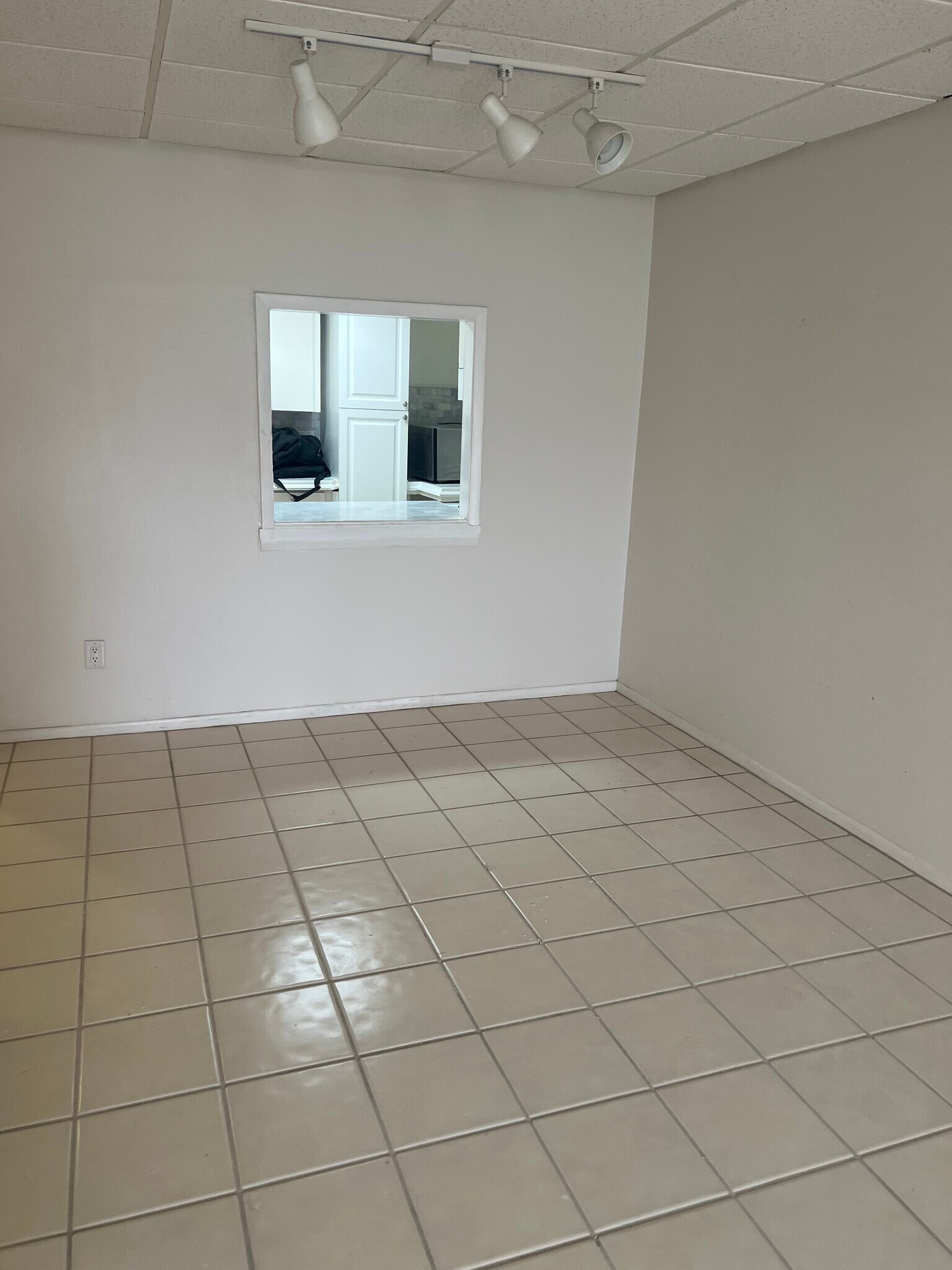 Building Photo - 3106 Harbor Blvd