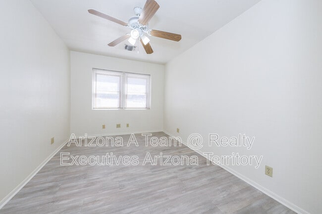 Building Photo - 1014 N 7th Ave