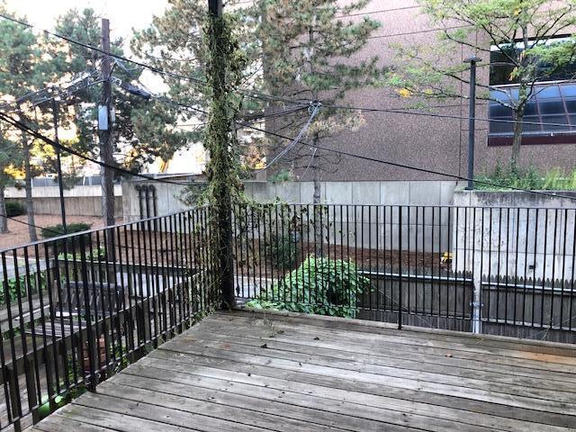 Building Photo - 99 E Brookline St