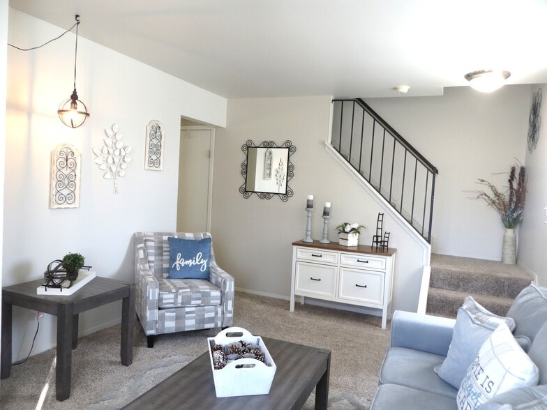 Building Photo - Century Square Townhomes