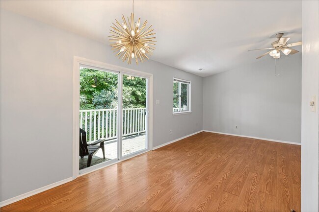 Building Photo - 504B Mulberry Cove