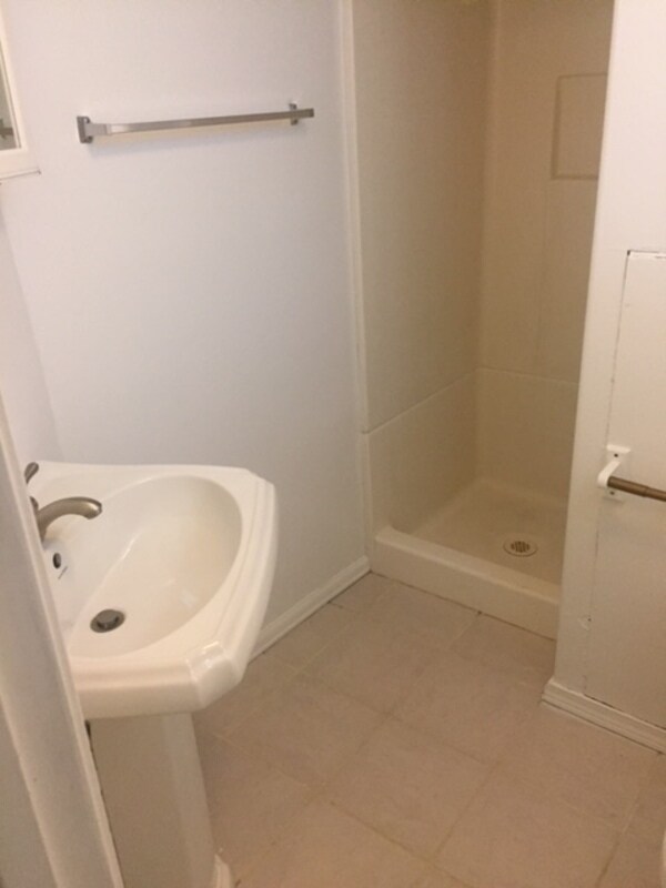 Building Photo - 2817 W 36th Ave