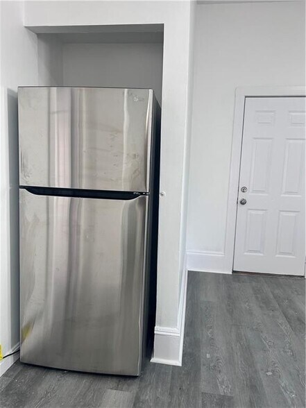 Building Photo - 181 Reynolds Ave