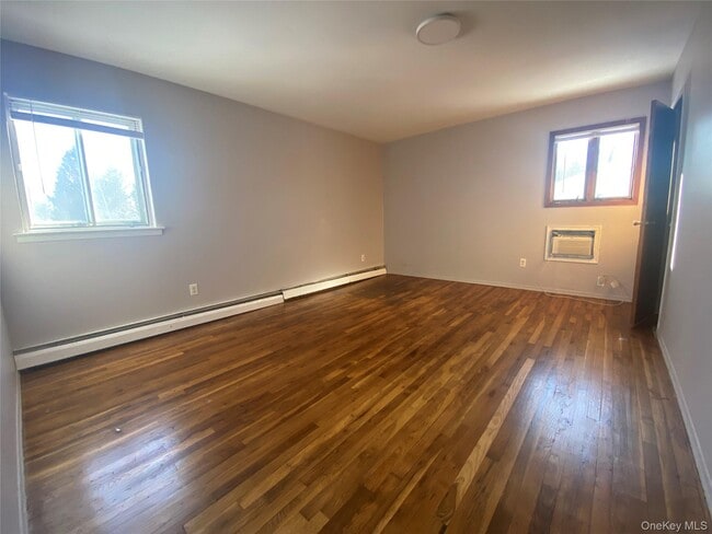 Building Photo - 732 3rd St