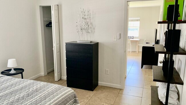 Building Photo - 30 NW 45th St