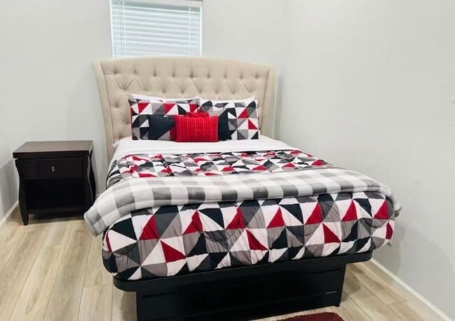 Building Photo - 2400 Burkett St.