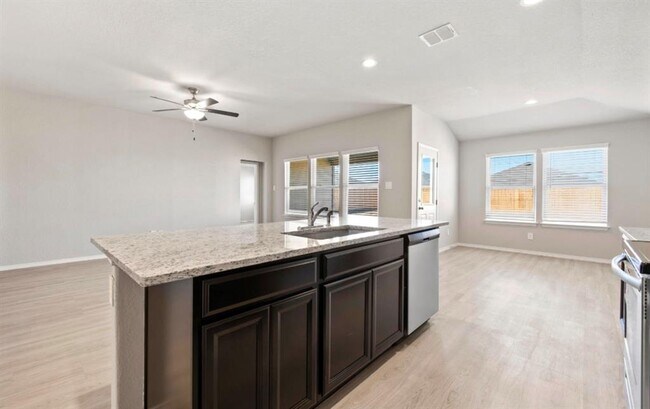 Building Photo - 3204 Ridge Pl