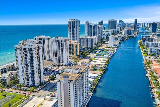 Building Photo - 2201 S Ocean Dr