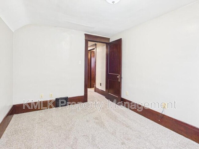 Building Photo - 1159 Carey Ave