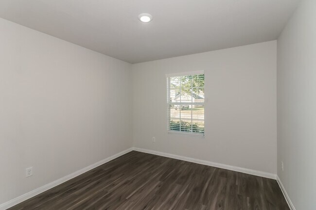 Building Photo - 2603 Montecito Ln