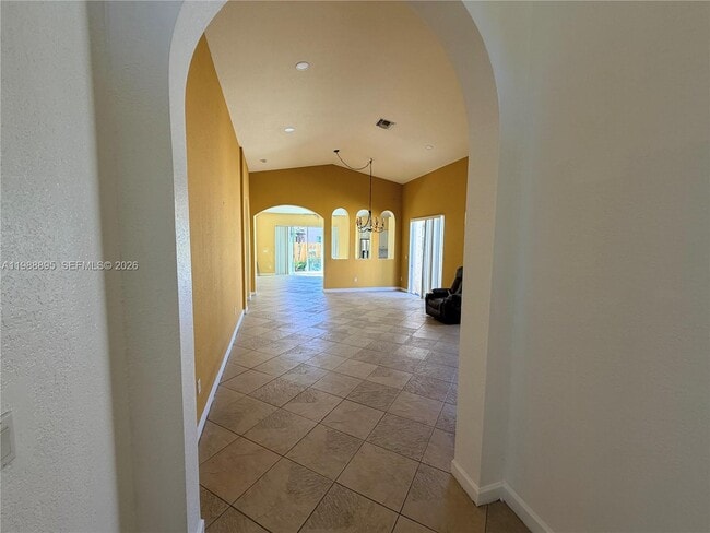 Building Photo - 4110 NE 22nd Ct