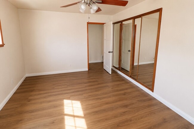 Building Photo - Spacious Student Rental Near Campus – HUGE DISCOUNT + ONE MONTH FREE!