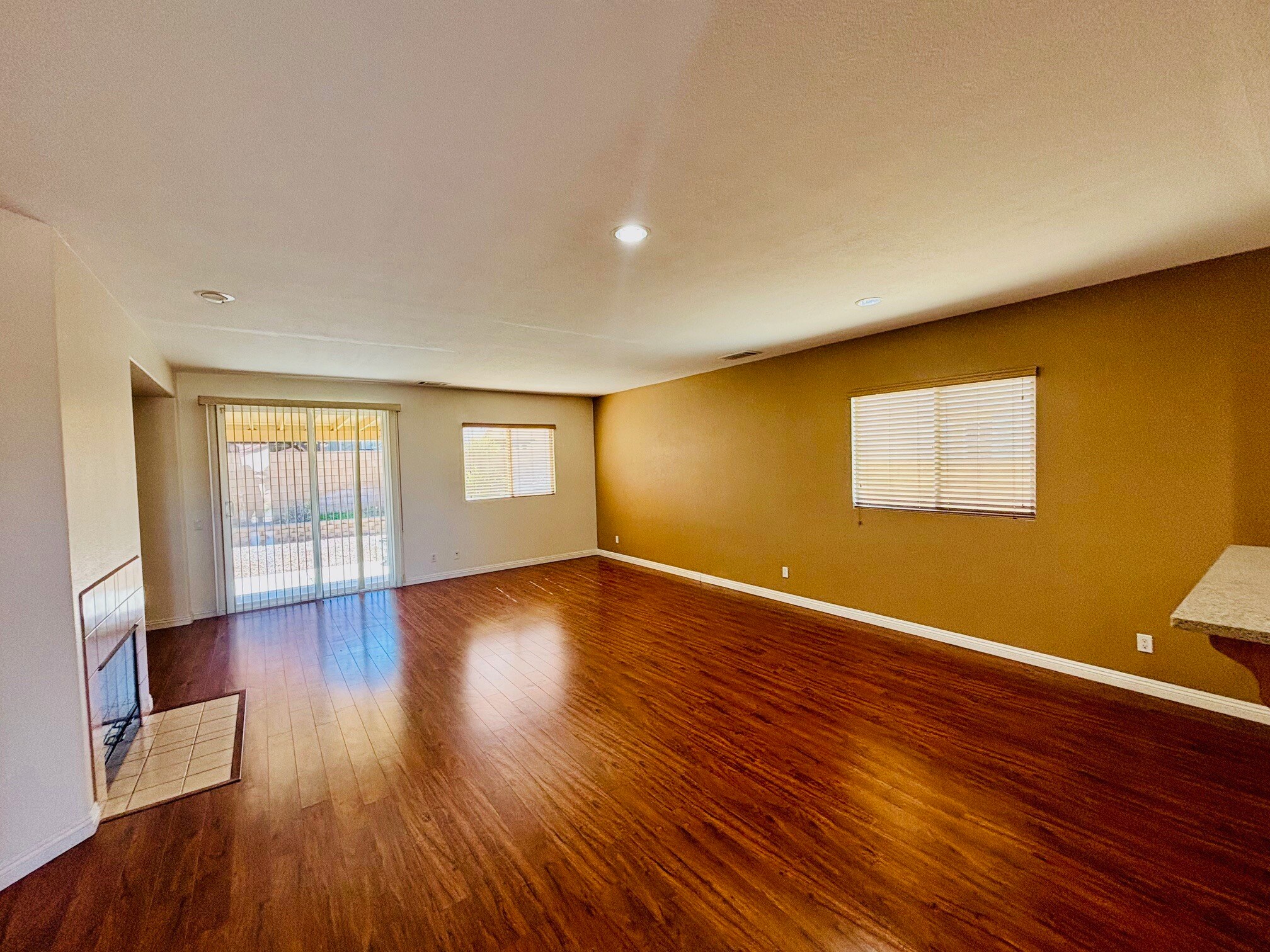 Building Photo - 5806 W Avenue K3