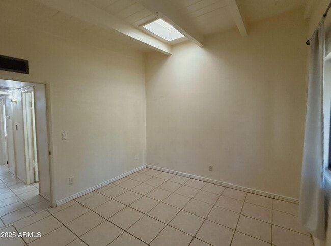 Building Photo - 3032 N 32nd St