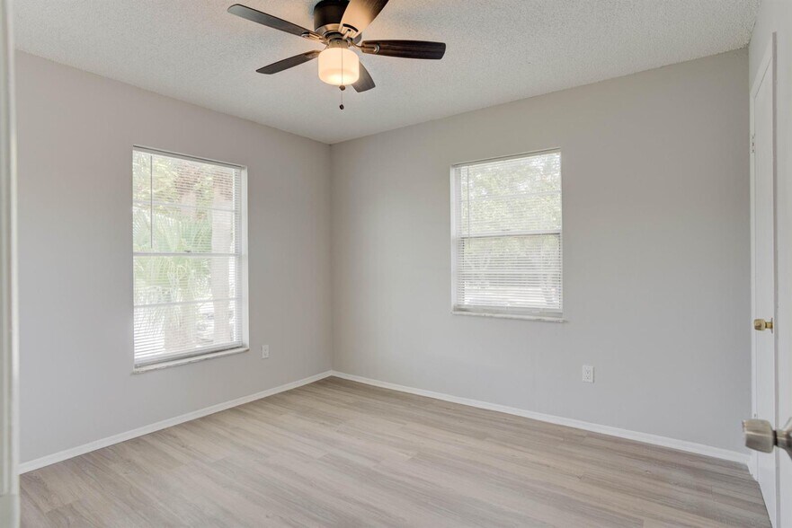 Building Photo - 6590 Jupiter Gardens Blvd