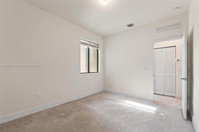 Building Photo - 4612 NW 83rd Pkwy