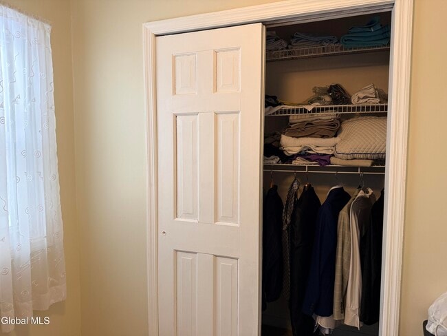 Building Photo - 120 Donna Lynn Dr